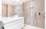 In-room Bathroom 5 CSA18 Premium Design Apartment