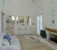 Common Space 6 Luxury Villa By The Beach by VillaRentalsgr