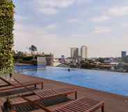 Swimming Pool 4 Comfortable and Beautiful Studio Apartment @ Springwood Residence