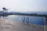 สระว่ายน้ำ Best Price 2BR Apartment at Northland Ancol Residence