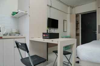 Bedroom 4 Comfortable and Homey Studio Apartment at Kebagusan City