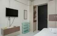 Bedroom 7 Comfortable and Homey Studio Apartment at Kebagusan City