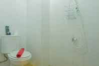 Toilet Kamar New Furnished Studio Apartment at Gunung Putri Square