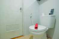 Toilet Kamar Comfortable Studio Apartment at Taman Melati near Universitas Indonesia