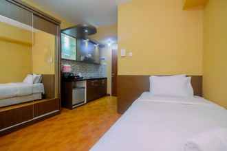 Bilik Tidur 4 Comfortable Studio Apartment at Taman Melati near Universitas Indonesia