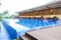 Swimming Pool Trendy and Spacious Studio Azalea Suites Apartment