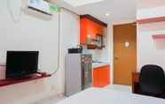 Phòng ngủ 6 Comfortable Studio Apartment at Margonda Residence 2