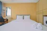 Bilik Tidur Minimalist Studio at The Oasis Apartment near Waterboom Cikarang