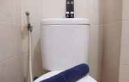 Toilet Kamar 5 Private & Relaxing 2BR at Sudirman Suites Apartment