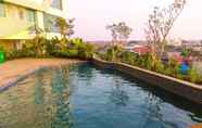 Kolam Renang 5 City View Studio Apartment at Grand Kamala Lagoon