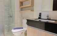 In-room Bathroom 2 Modern Look 1BR at Brooklyn Alam Sutera Apartment