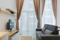 Ruang Umum 1BR Spacious SOHO with Extra Bed @ Brooklyn Apartment