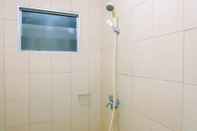 In-room Bathroom Homey and Stylist 1BR Gading Icon Apartment