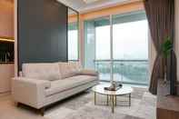 Ruang Umum Minimalist and Cozy 2BR Citralake Suites Apartment