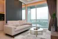 พื้นที่สาธารณะ Minimalist and Cozy 2BR Citralake Suites Apartment