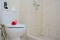 In-room Bathroom Homey Studio at The Springlake Summarecon Bekasi