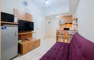 Bilik Tidur 7 Homey and Comfortable 2BR Springlake Summarecon Apartment