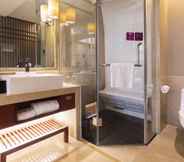 In-room Bathroom 6 Wellton International Hotel Dongguan