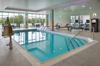 Swimming Pool Fairfield Inn & Suites by Marriott Orillia