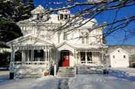 Exterior The Francis Rose House 3 Bedroom Home by Redawning