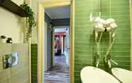 In-room Bathroom 2 Homey - Bulevardul Nicolae Balcescu 33