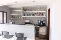 Bar, Cafe and Lounge Roca Belmonte Apartamentos