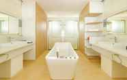 In-room Bathroom 6 Siyam World Maldives - 24-Hour Premium All-inclusive