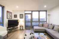 Ruang untuk Umum ALTIDO Trendy Islington Flat for 2 with Patio