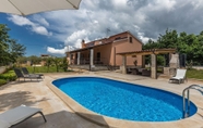 Swimming Pool 2 Luxury Villa Lucia with heated pool