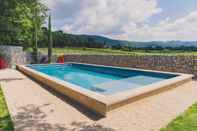 Swimming Pool Maison Sadina