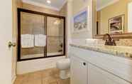 In-room Bathroom 3 204e Port O Call