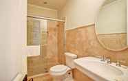 In-room Bathroom 3 711 Carolina Boulevard