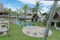 Swimming Pool The Club Villas Lombok