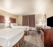 Kamar Tidur 4 Cobblestone Hotel & Suites - Newport