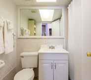 In-room Bathroom 3 Grand Shores West