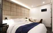 Bilik Tidur 5 Saturn Hotel