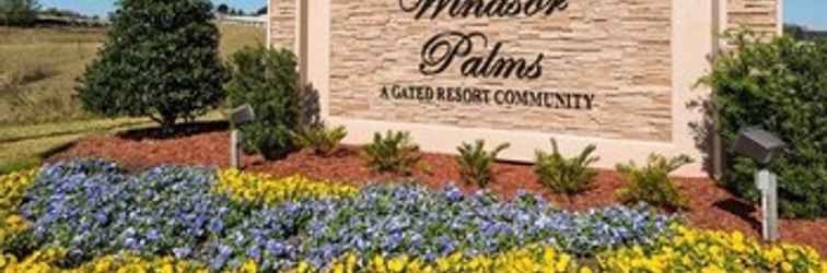 Exterior Windsor_palms_304n