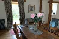 Bedroom Rookery Barn an Amazing Country Retreat hot tub