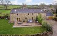 Common Space 7 Rookery Barn an Amazing Country Retreat hot tub