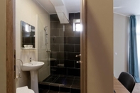 In-room Bathroom Vila Bordeaux