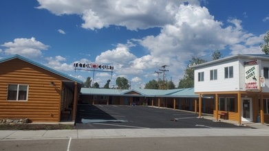 Exterior 4 Teton Court Motel