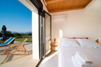 Bedroom 4 Ionian Trilogy Luxury Villas