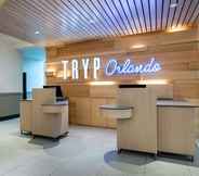 Lobby 4 TRYP by Wyndham Orlando