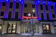 Luar Bangunan Dragon Hotel