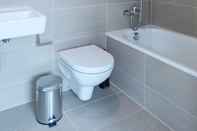 In-room Bathroom Hitrental Basel Apartments