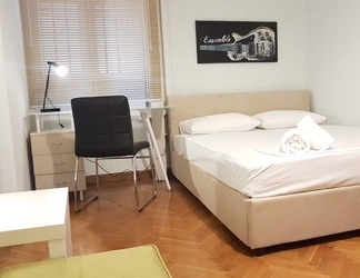 Bilik Tidur 2 Erra - Violet - Neoclassical - Athens Center,220m²,7 BD,3 BATH