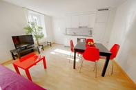 Ruang Umum Hitrental Stauffacher Apartments