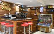 Bar, Kafe dan Lounge 4 Ideal Home Hotel