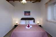 Bedroom Mani Sea View Villa Lida - Luxury near beach