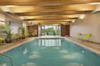 Swimming Pool Home2 Suites by Hilton Ephrata